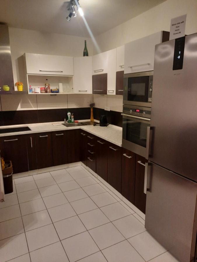 Apartman Zuzu Тренчин Экстерьер фото